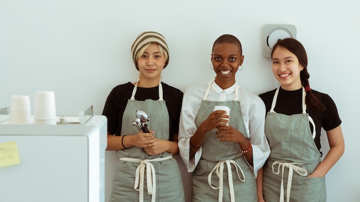 pexels-ketut-subiyanto-4354193