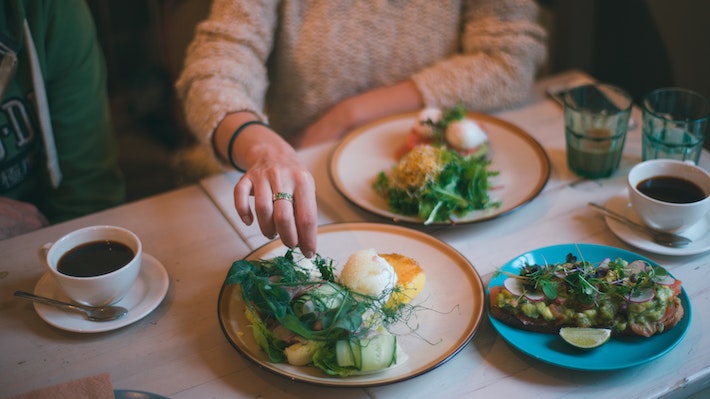 pexels-maria-orlova-4946589