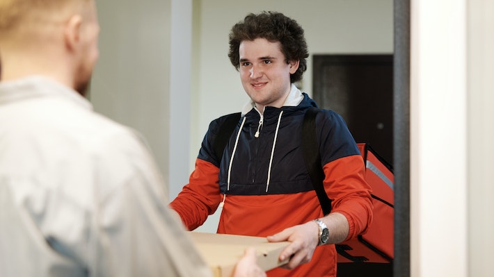 Un repartidor para tu restaurante solo cuando lo necesites: así funciona la startup de delivery Riderist