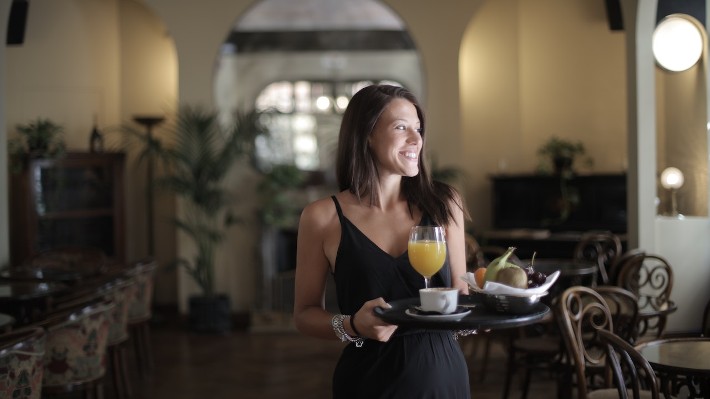 Si necesitas personal para tu restaurante: ¡pide el turno y ponte a la cola!