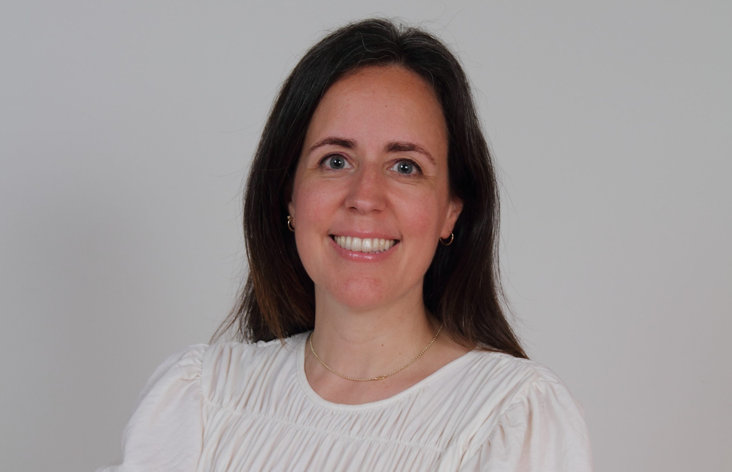 Lorena Hidalgo: “La formación online permite a los profesionales entender el “porqué” detrás de las técnicas que aplican en su día a día, mejorando su capacidad para innovar y resolver problemas”