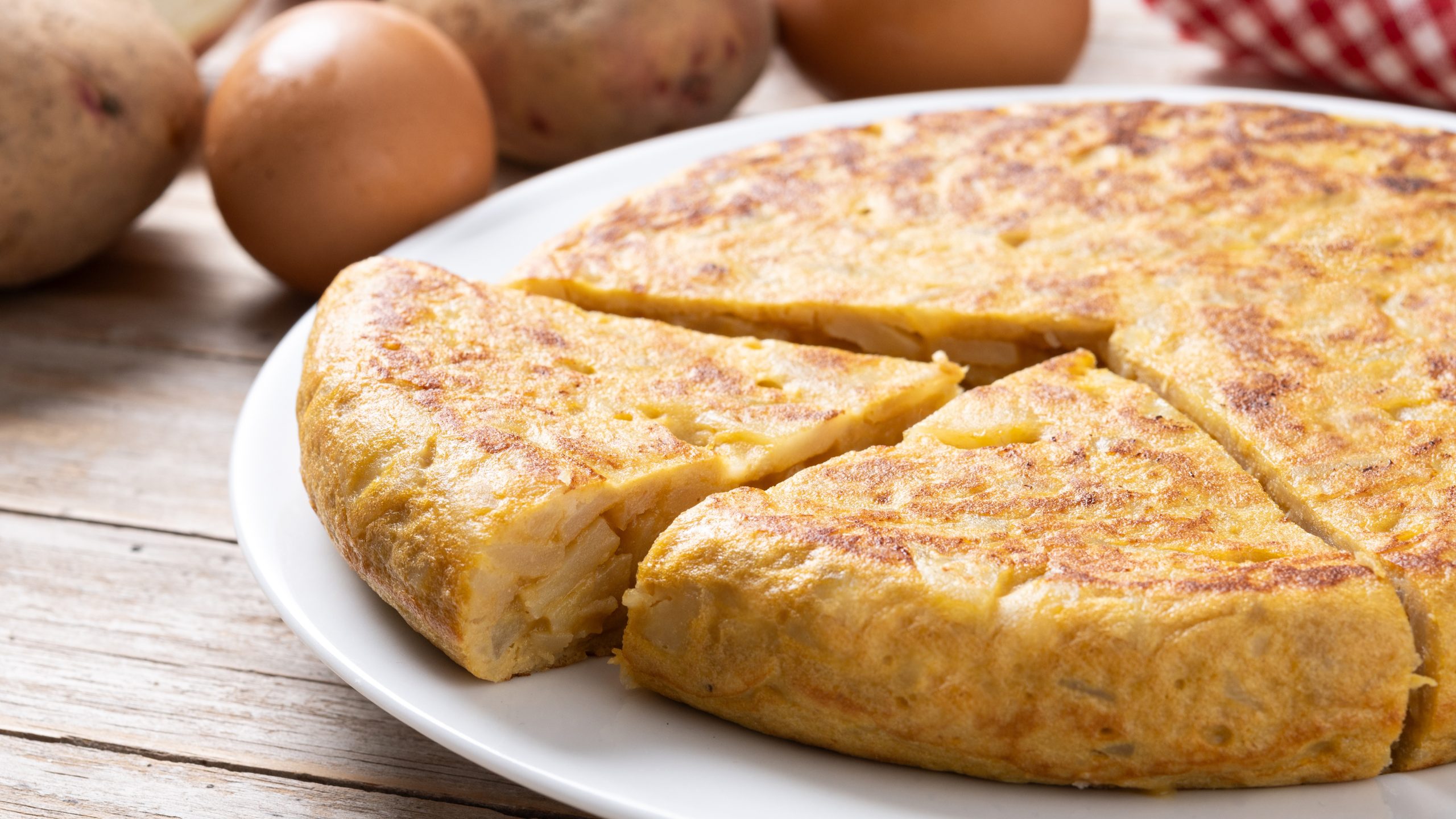 Tortilla de patatas: cómo evoluciona uno de los platos más icónicos de la gastronomía española