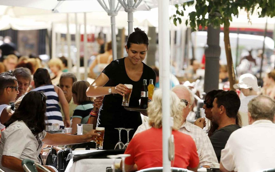 Hostelería de España lanza 50.000 ofertas de empleo